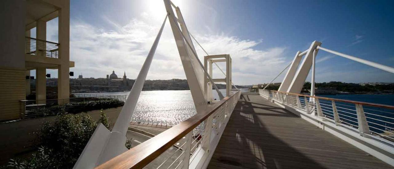 Luxury Apartment Inc Pool & Views Sliema Eksteriør billede