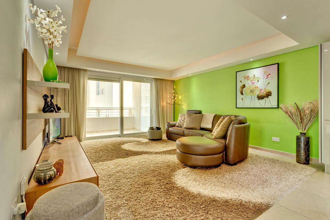 Luxury Apartment Inc Pool & Views Sliema Eksteriør billede